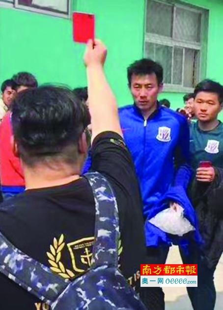 扒开腿灌牛奶调教动态图日本