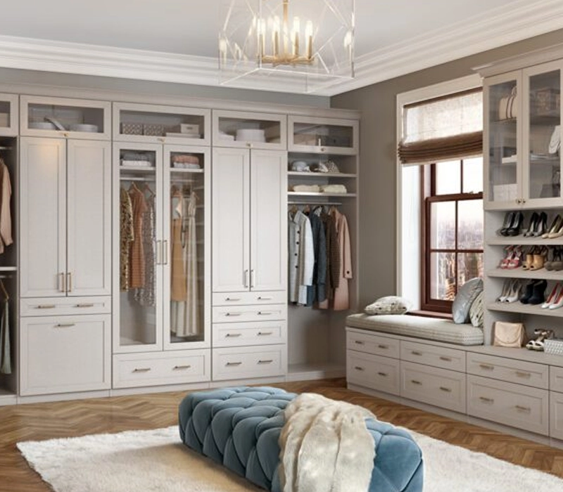 Wardrobes & Armoires