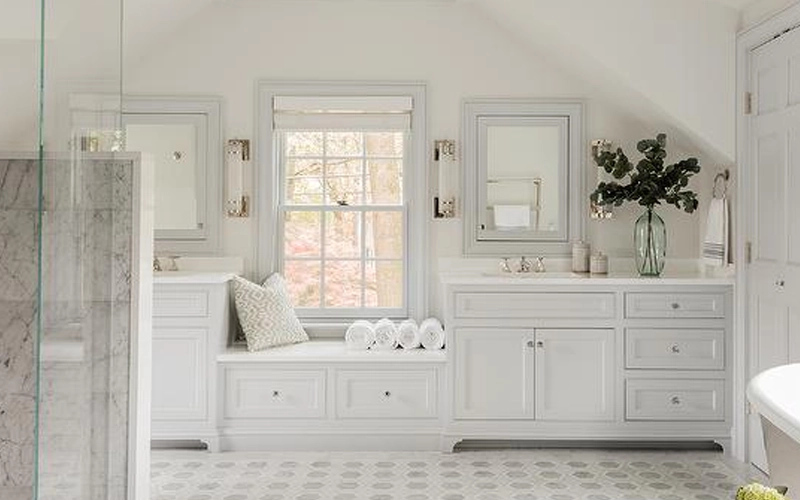 Storage Benches Near a Dresser or Vanity